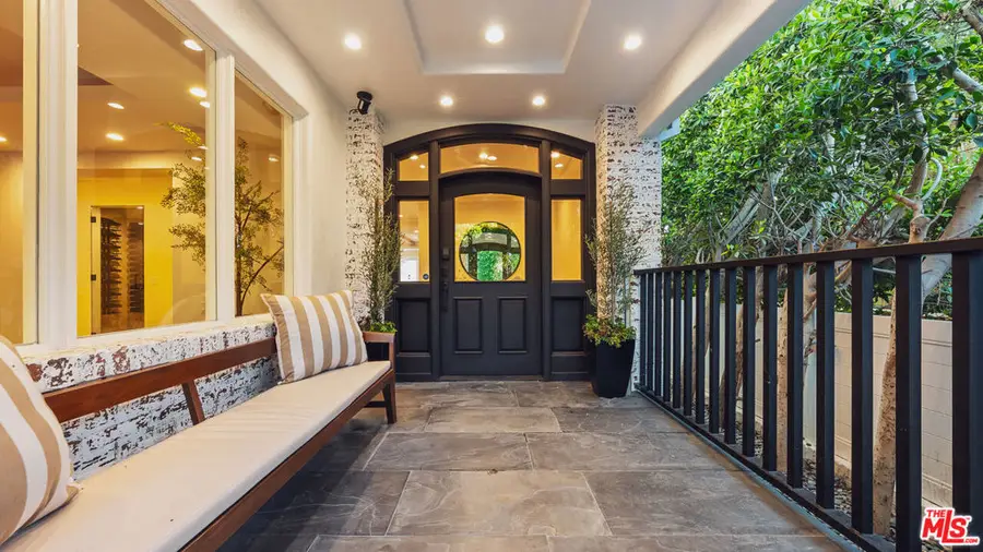 310 22nd Street, Santa Monica, CA 90402 - #2