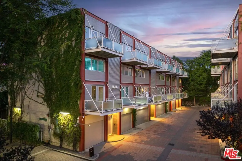 3450 Cahuenga Boulevard #902, Los Angeles, CA 90068 - #1