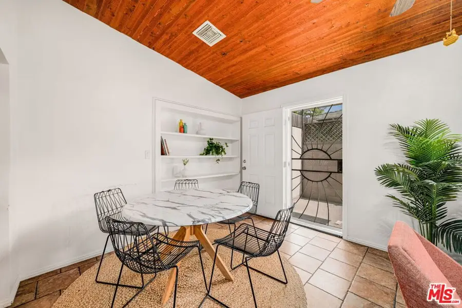 6041 Cleon Avenue, North Hollywood, CA 91606 - #3