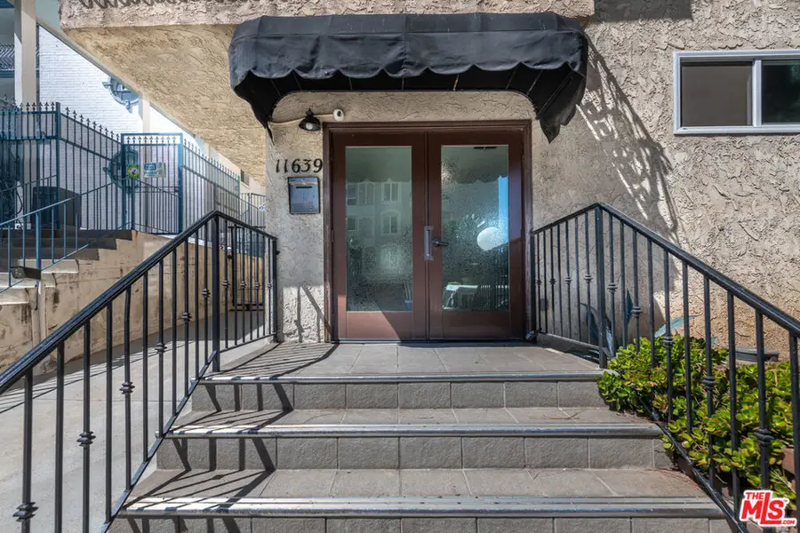 11639 Chenault Street #302, Los Angeles, CA 90049 - #3