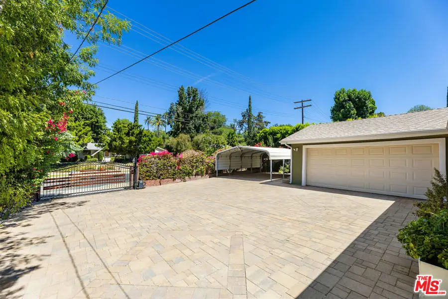 20628 Clark Street, Woodland Hills, CA 91367 - #2