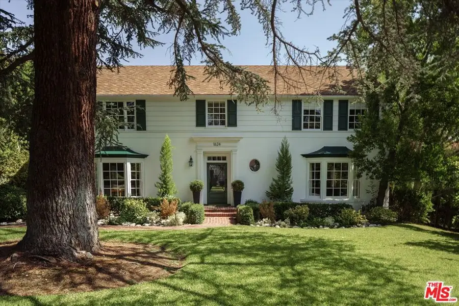 1624 Hillcrest Avenue, Glendale, CA 91202 - #2