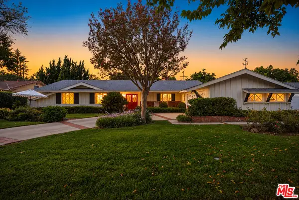 23431 Clarendon Street, Woodland Hills, CA 91367