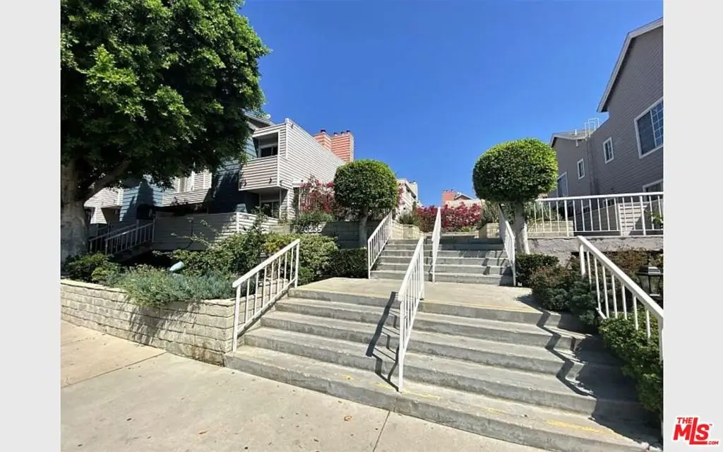 20235 Keswick Street #206, Winnetka, CA 91306 - #1