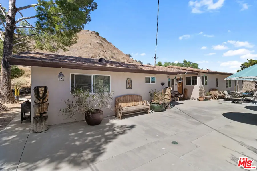 30325 N Brandywine Canyon Road, Canyon Country, CA 91351 - #2