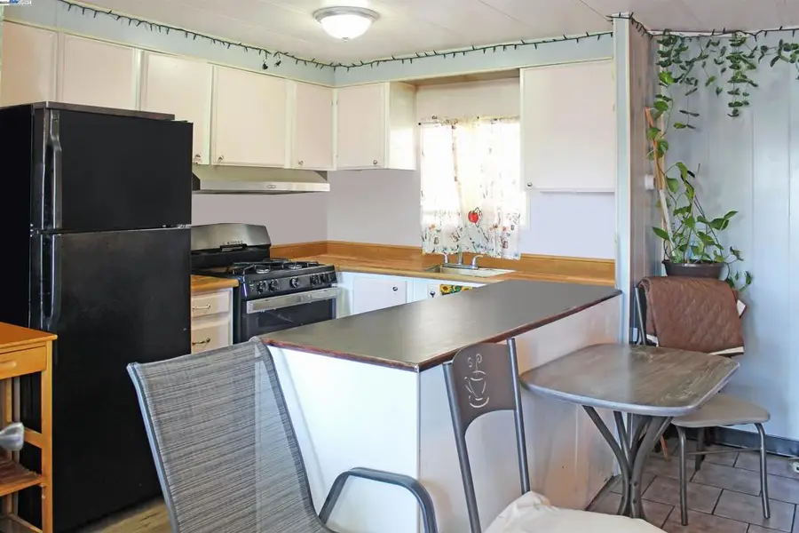 621 E Lockeford St. #30, Lodi, CA 95240 - Image #2