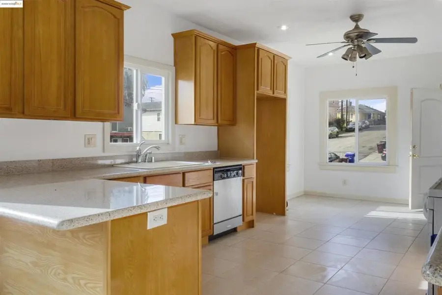 2301 12th Ave, Oakland, CA 94606 - #3