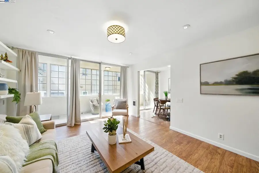 398 Adams St #304, Oakland, CA 94610 - Image #2