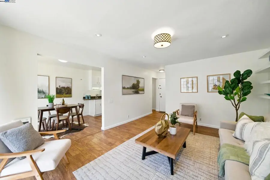 398 Adams St #304, Oakland, CA 94610 - Image #3