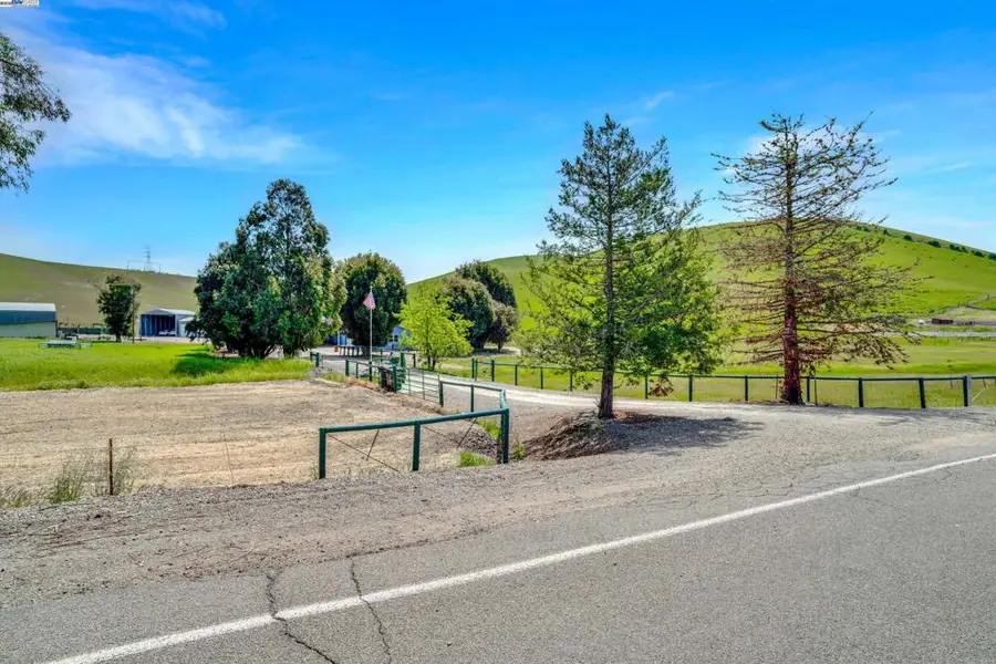 7033 Collier Canyon Rd, Livermore Pleasanton, CA 94551 - Image #2