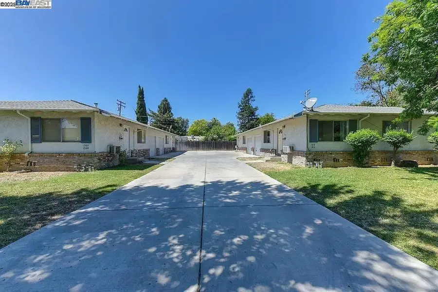 1313 F St, Davis, CA 95616 - Image #2