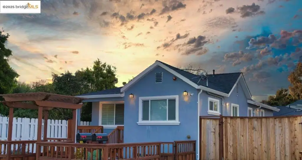 976 53rd St, Emeryville, CA 94608 - Image #1