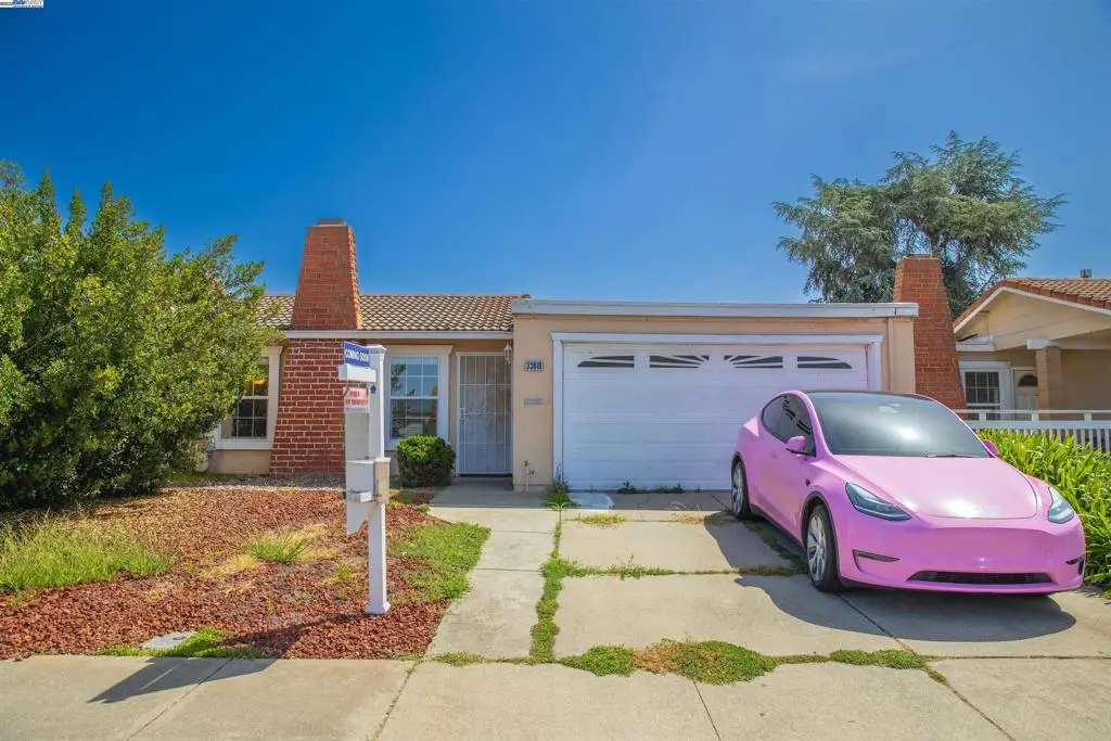 33010 Lake Mead Dr, Fremont, CA 94555 - Image #1