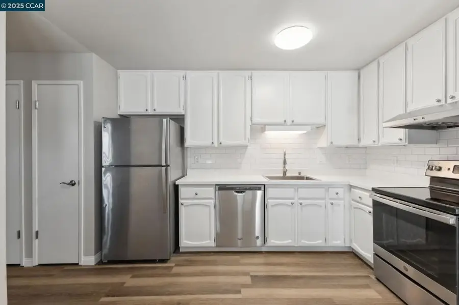 1064 Wesley Ct #2, Walnut Creek, CA 94597 - Image #2