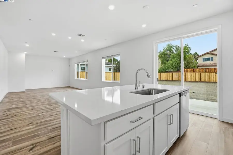 339 Astilbe Street, Discovery Bay, CA 94505 - Image #3