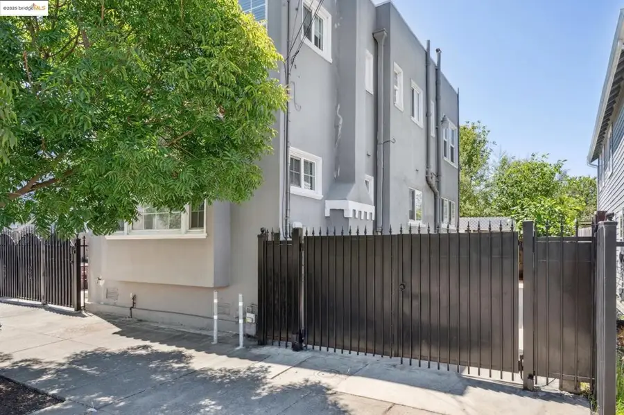 1063 32nd St, Oakland, CA 94608 - Image #3