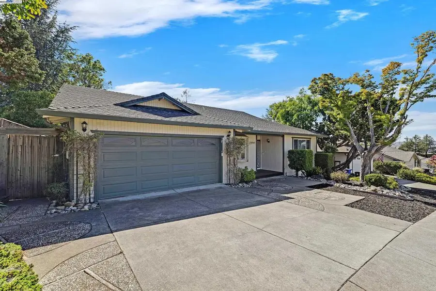 2207 Dexter Ct., Hayward, CA 94541 - Image #2