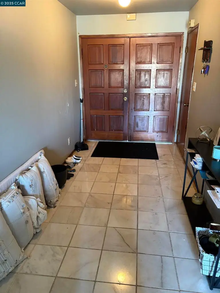 9501 Castlewood Street, Oakland, CA 94603 - Image #2