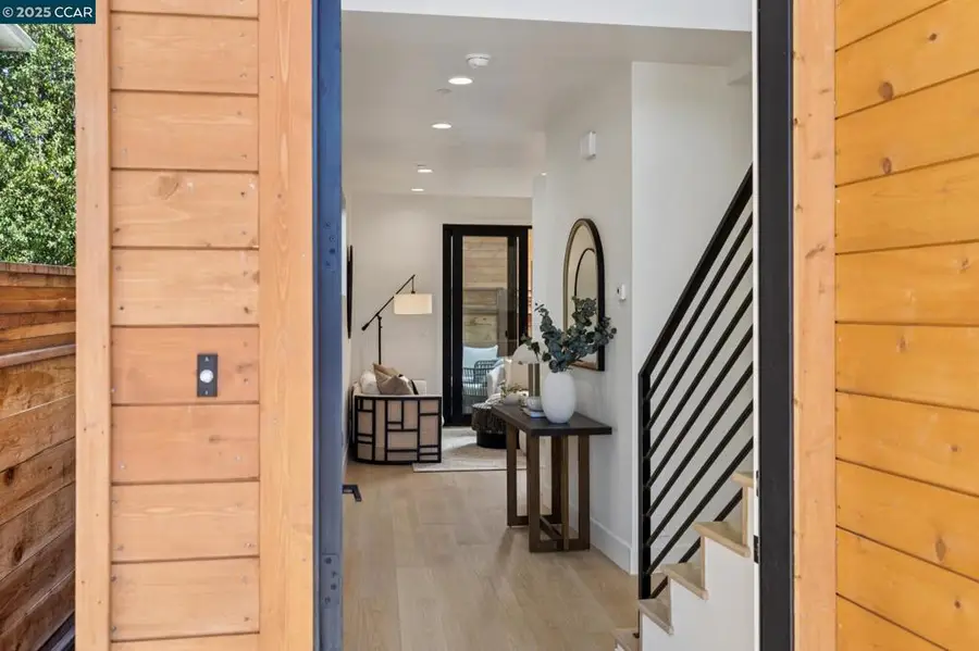 1270 64th St, Emeryville, CA 94608 - Image #3