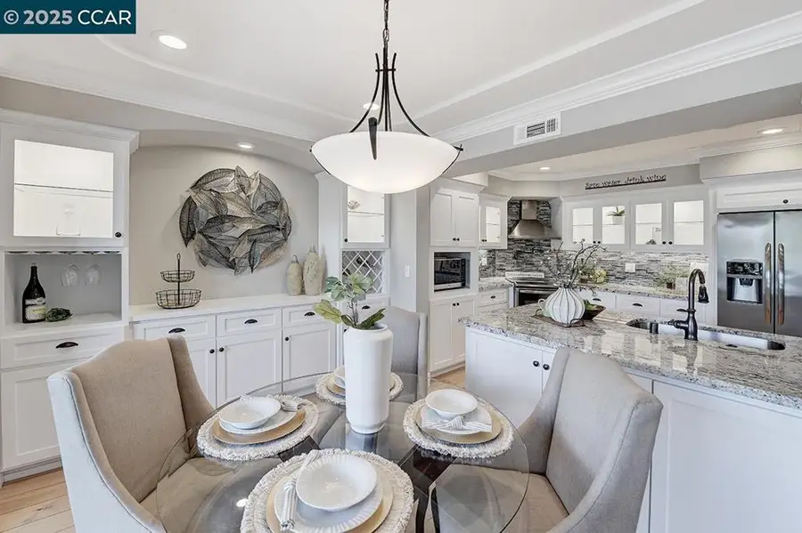 2501 Pine Knoll Dr #8, Walnut Creek, CA 94595 - Image #3