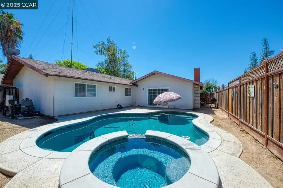 3040 Maplenut Ave., Modesto, CA 95350 - #2