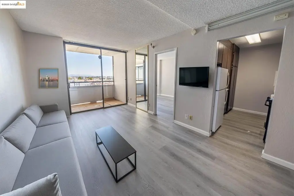 801 Franklin St #819, Oakland, CA 94607 - Image #1