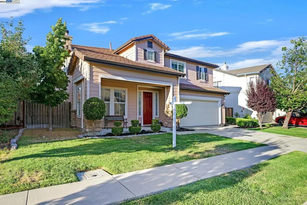 4637 Persimmon Dr, Dublin, CA 94568 - Image #1
