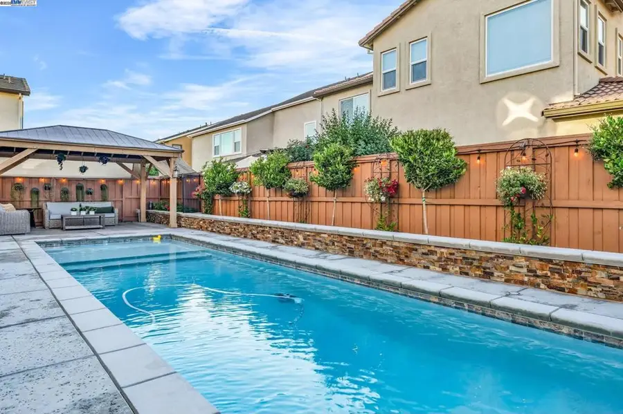 2305 Augusta Ave, Tracy, CA 95377 - Image #2