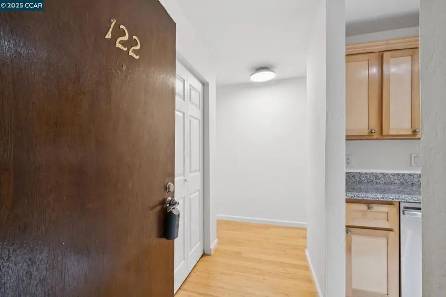 150 Pearl St #122, Oakland, CA 94611 - Image #2