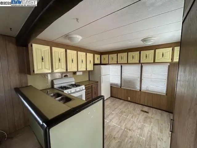 1382 Via Deste, Livermore, CA 94551 - Image #2