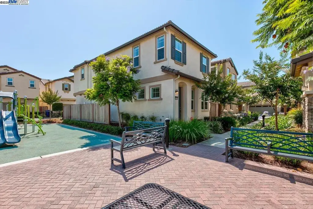 1513 Sylvia St, Hayward, CA 94545 - Image #1