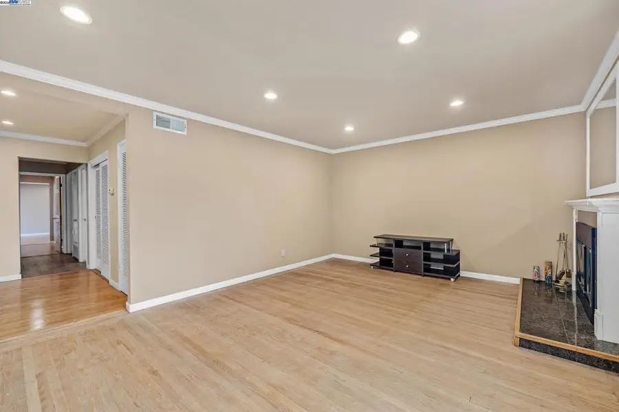 31518 Medinah St, Hayward, CA 94544 - Image #2