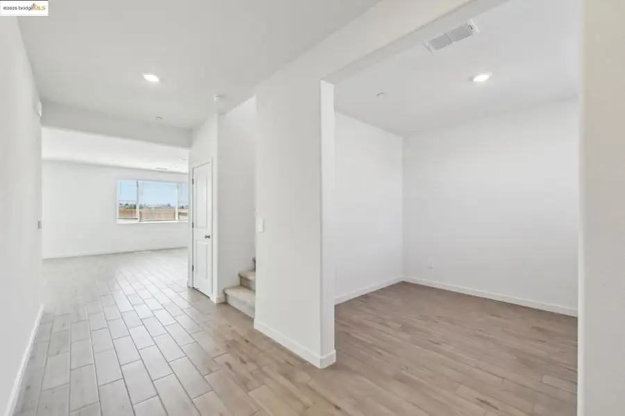 671 Channel Cir, Oakley, CA 94561 - Image #2