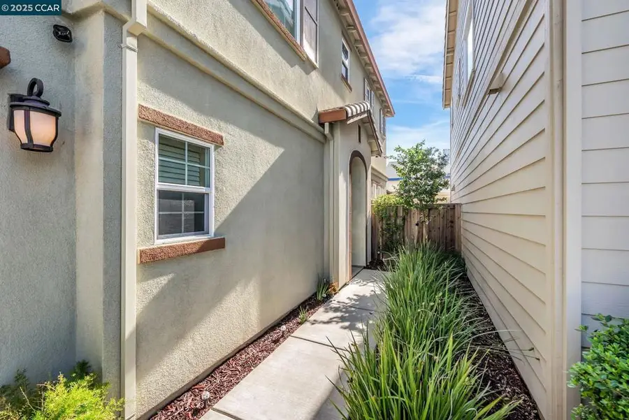 1037 Gridley Dr, Pittsburg, CA 94565 - Image #3