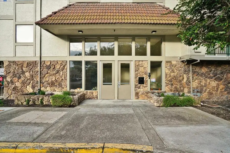 400 Davis St #103, San Leandro, CA 94577 - Image #2