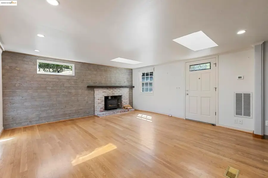 204 Resaca Ave, Forest Knolls, CA 94933 - Image #3