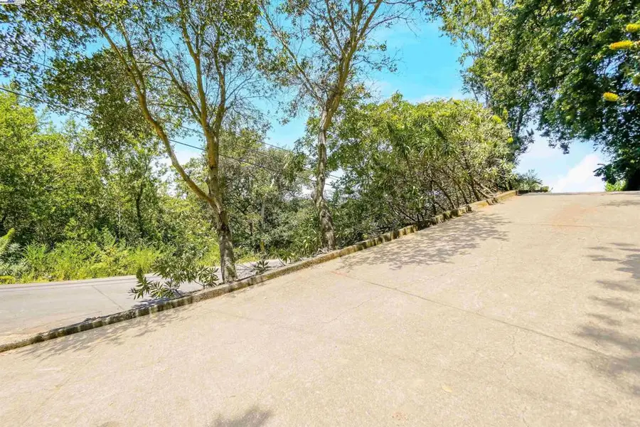 21 Red Rock Way, San Rafael, CA 94903 - Image #3