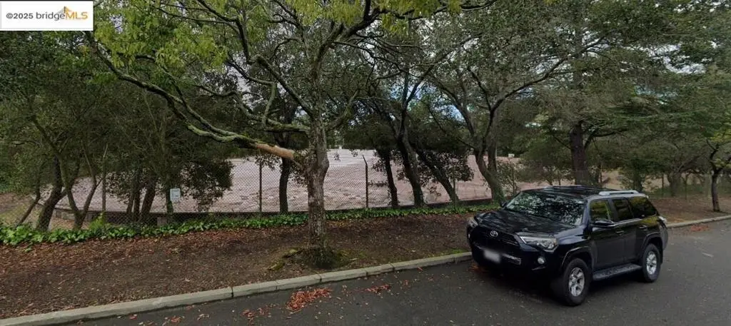 0 Bullard Dr, Oakland, CA 94611 - Image #1