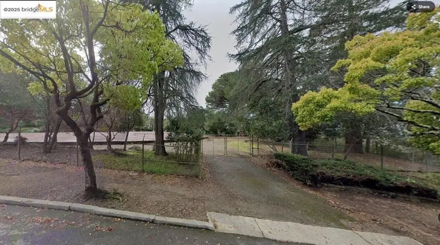 0 Bullard Dr, Oakland, CA 94611 - Image #3