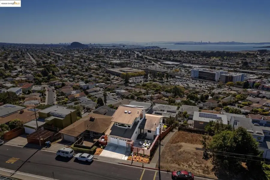 2063 Tapscott Ave., El Cerrito, CA 94530 - Image #3