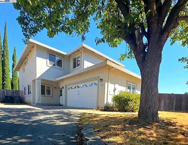 814 Kingman Dr, Vacaville, CA 95687