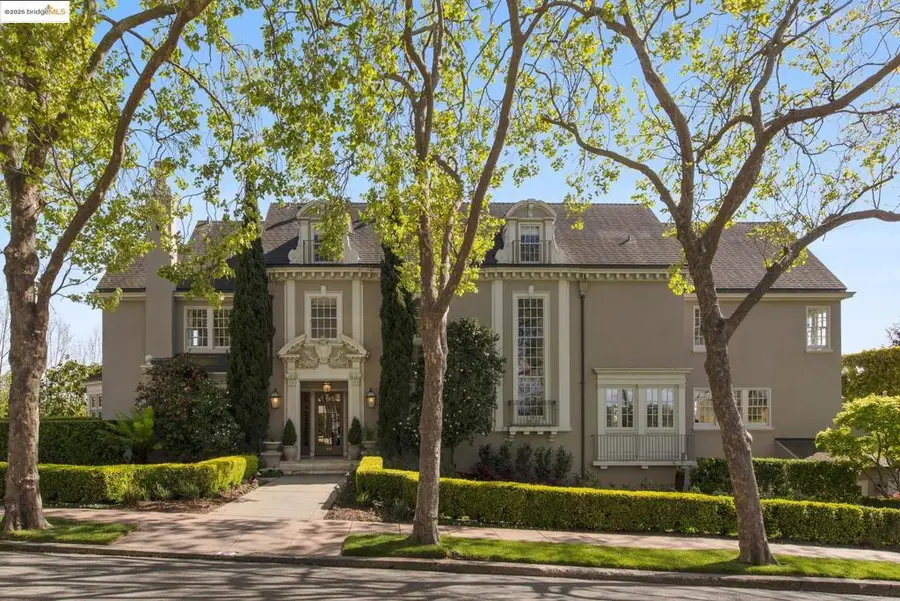 44 Farragut Ave, Piedmont, CA 94610 - Image #3