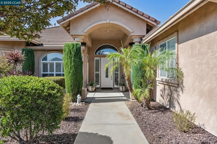 204 Chaps Ct, Oakley, CA 94561 - Image #2