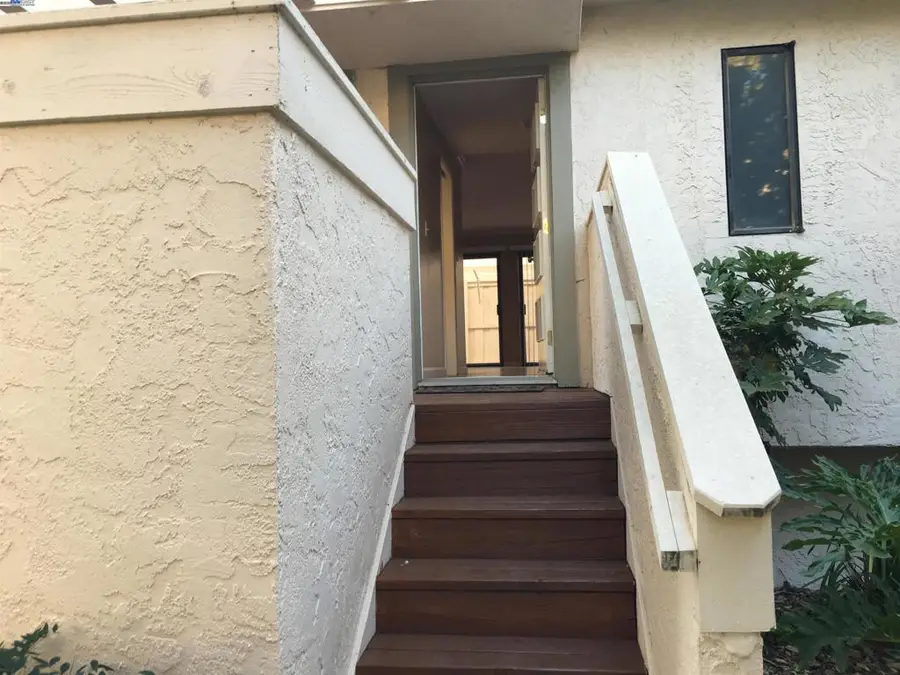 3036 Swallows Nest Drive, Sacramento, CA 95833 - Image #3