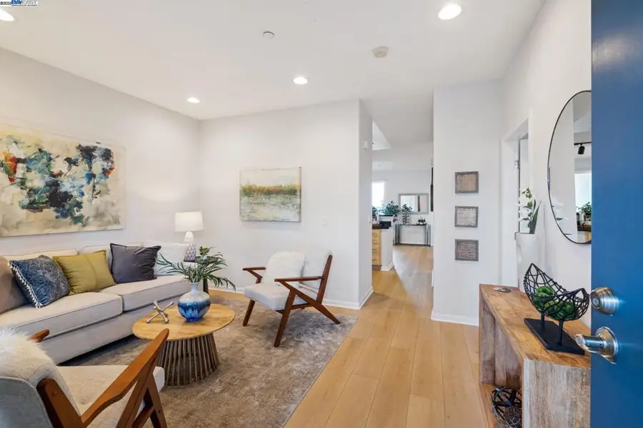 1121 40th Street #2406, Emeryville, CA 94608 - Image #2