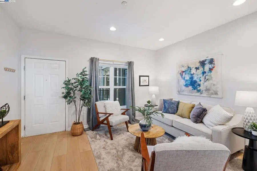 1121 40th Street #2406, Emeryville, CA 94608 - Image #3