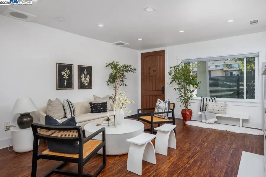 20378 Stanton Ave, Castro Valley, CA 94546 - Image #3