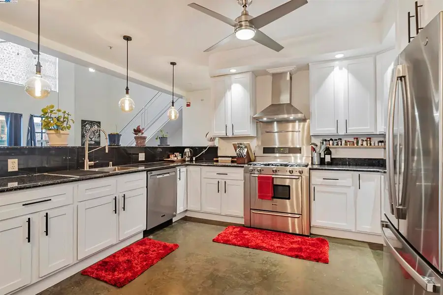 850 West Grand Ave. #6, Oakland, CA 94607 - Image #2