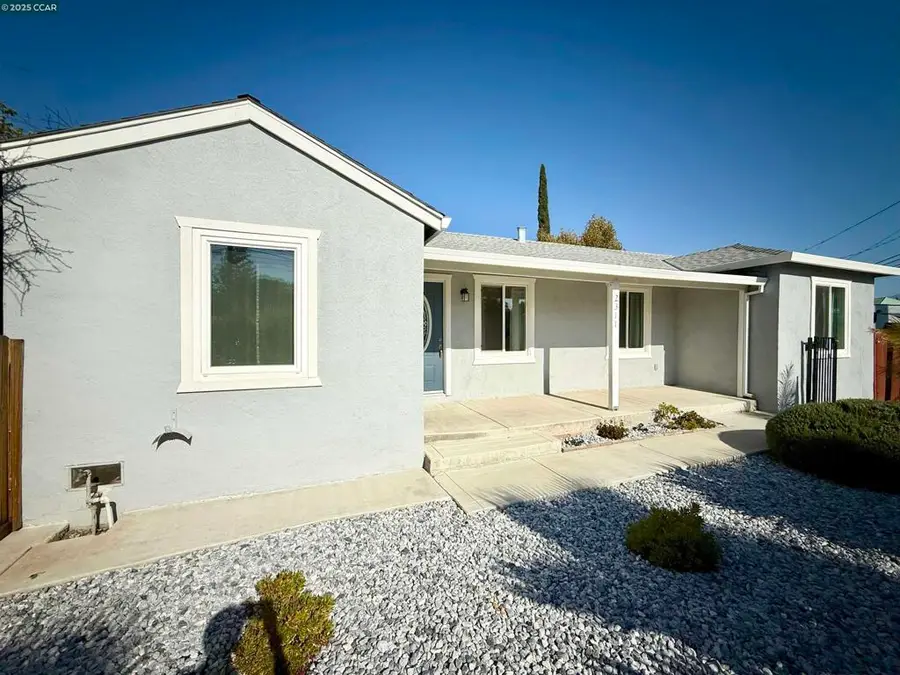 2311 Crescent Dr, Concord, CA 94520 - Image #3