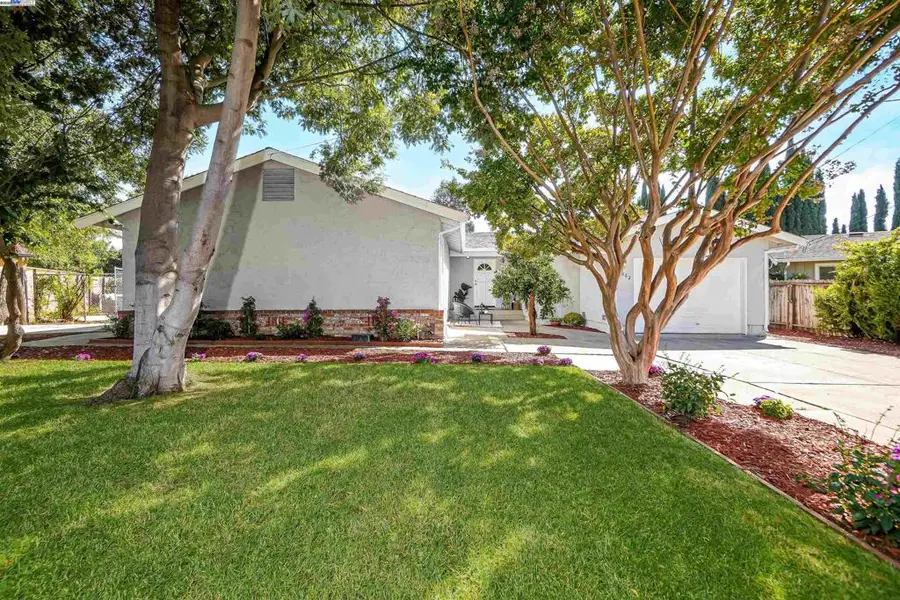 1662 Dorchester Pl, Concord, CA 94519 - Image #3